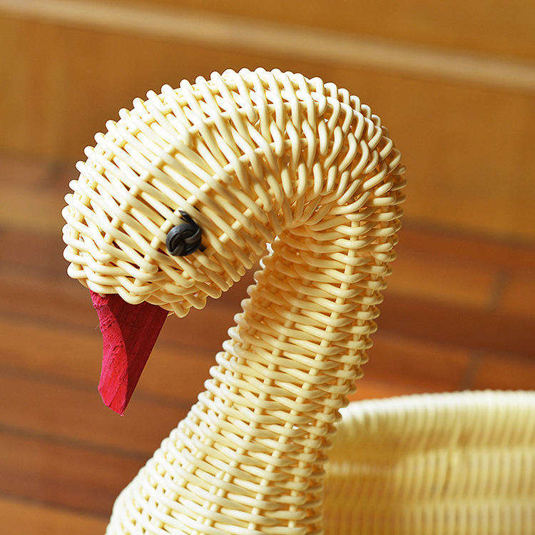 High Quality Wholesale Creative Animal Shapes Design Food Bread Plastic Fruit Rattan Picnic Gift Storage Baskets for Kitchen