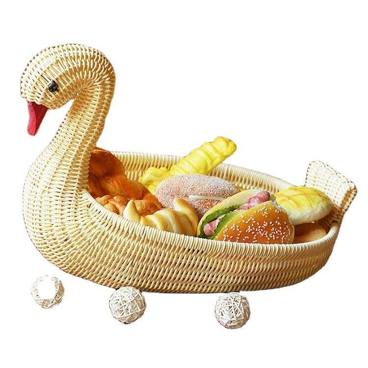 High Quality Wholesale Creative Animal Shapes Design Food Bread Plastic Fruit Rattan Picnic Gift Storage Baskets for Kitchen