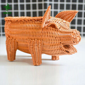 Wholesale Eco Friendly Handwoven Personalized Pig Shaped Willow Plastic Fruit Rattan Gift Storage Baskets for Children Desktop