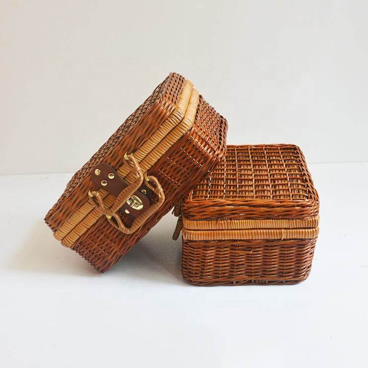 Ready to Ship Handmade Woven Picnic Basket Hamper Shopping Vintage Basket With Lid and Handle for Camping for Shopping