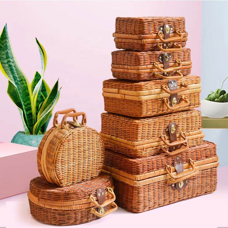 Ready to Ship Handmade Woven Picnic Basket Hamper Shopping Vintage Basket With Lid and Handle for Camping for Shopping