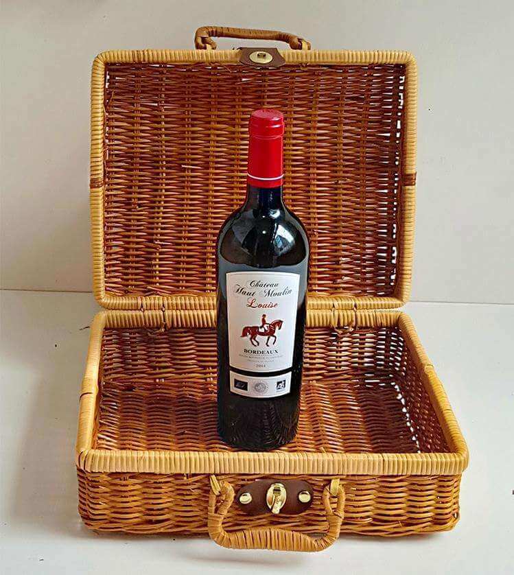 Ready to Ship Handmade Woven Picnic Basket Hamper Shopping Vintage Basket With Lid and Handle for Camping for Shopping