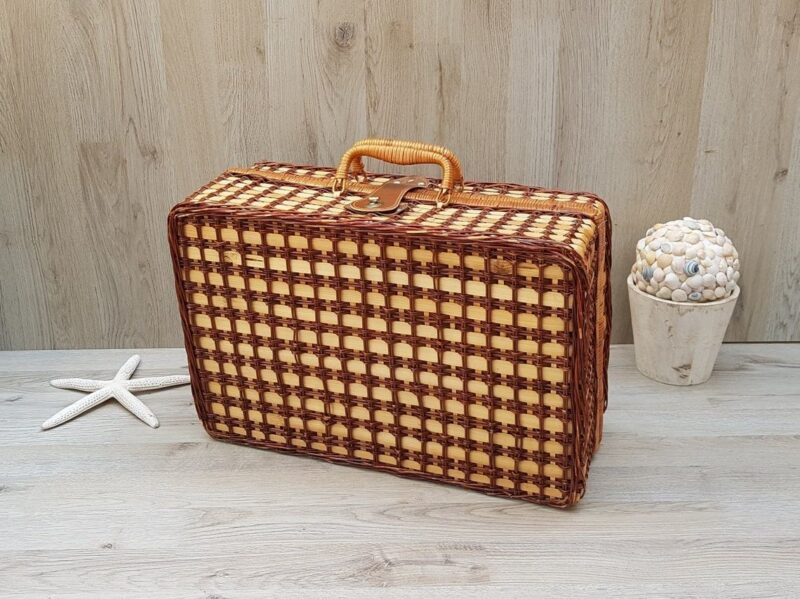 Wicker Rattan Custom Vintage Small Rurality Hamper With Lid and Handle Rectangular Woven Bamboo Picnic Basket