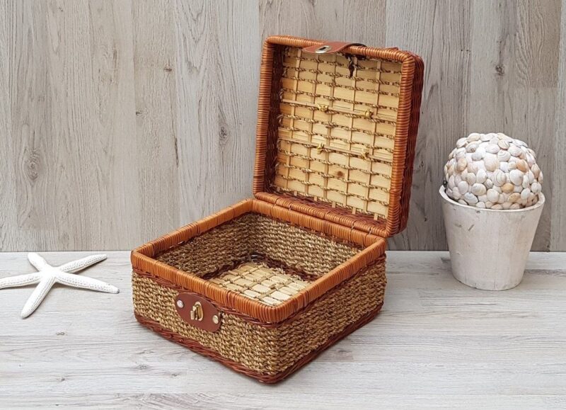Wicker Rattan Custom Vintage Small Rurality Hamper With Lid and Handle Rectangular Woven Bamboo Picnic Basket